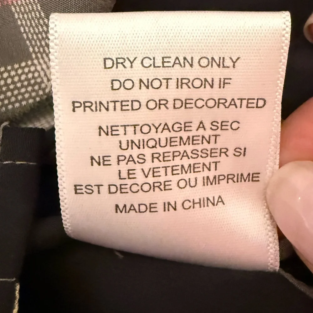 Equipment Femme 100% Silk Plaid Button Down Blouse Shirt Size Small - Picture 9 of 9